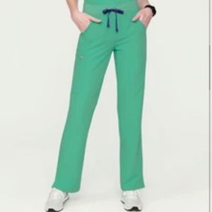 Figs scrubs set surgical green Catarina too and kade cargo pants tall size XS